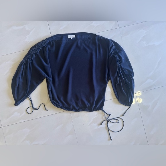 Alexis Silk Black Blouse with Elegant Design sleeve design with ruching detail M - Picture 4 of 8